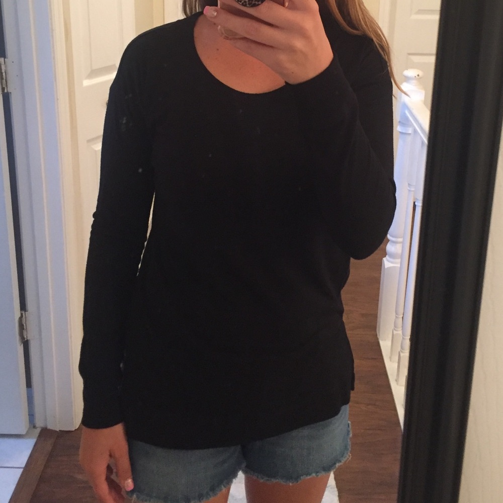 Size medium long sleeve shirt